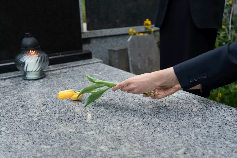 Orari di apertura Cimitero comunale per il mese di marzo 2026